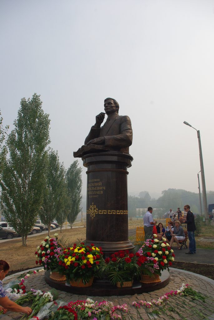 Памятник В. В, Николаеву, Чебоксары